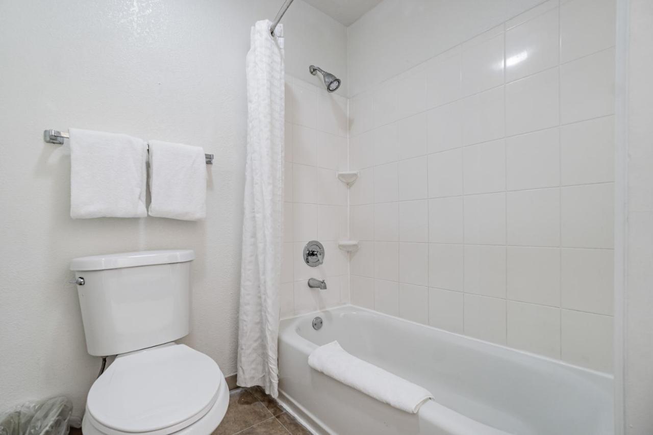 Doral Inn & Suites Miami Airport West エクステリア 写真