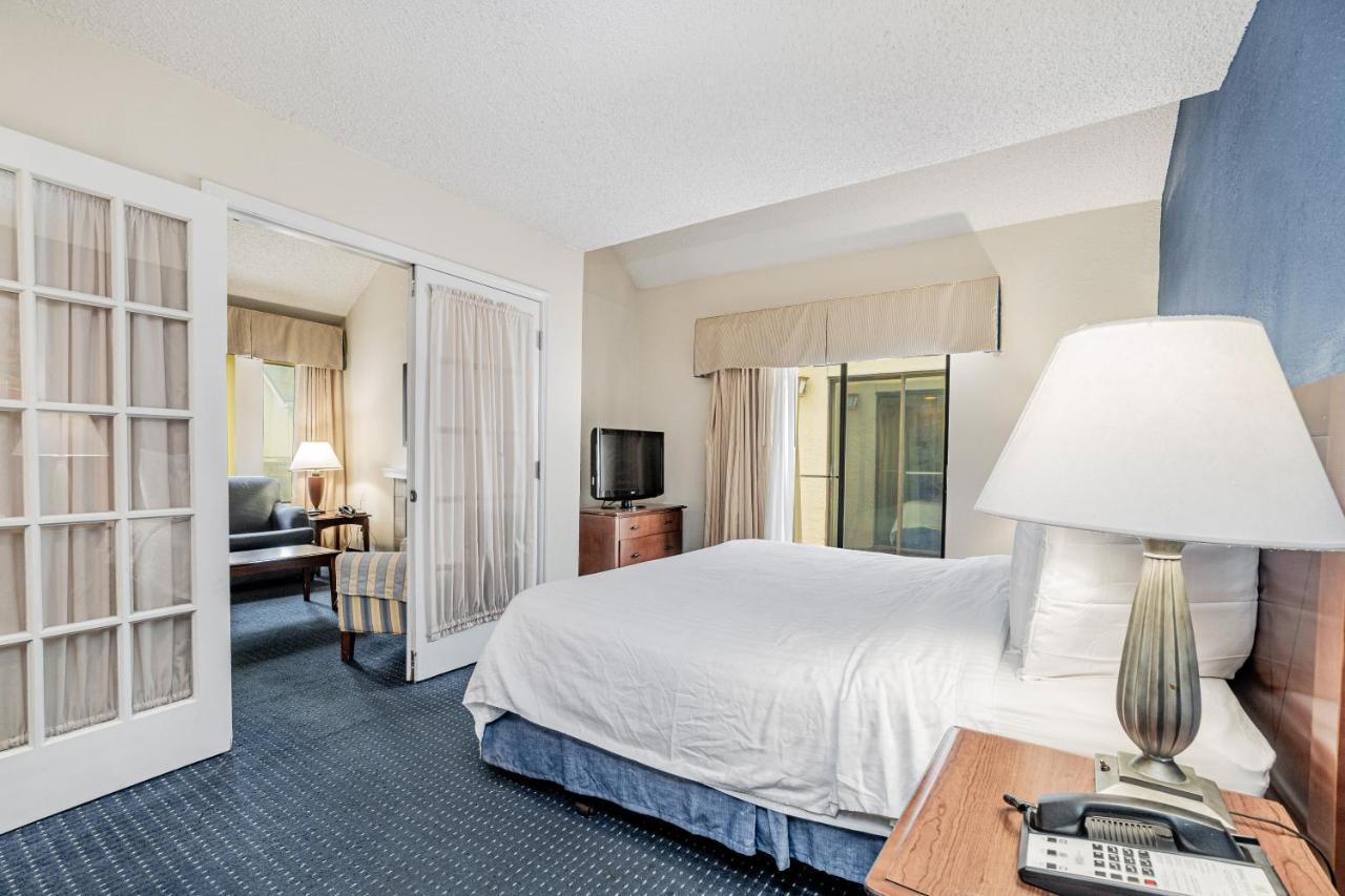 Doral Inn & Suites Miami Airport West エクステリア 写真